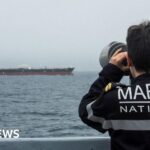 Prancūzija su JK pagalba konfiskavo sankcionuotą Rusijos naftos tanklaivį, sako